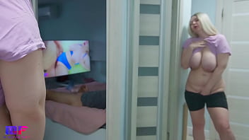 Curvy Stepdaughter Secretly Watches Stepfather In Part 4