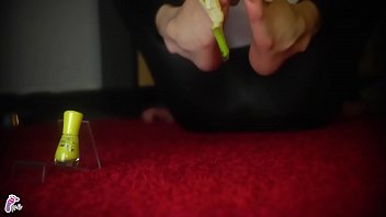 Jelisa Rose’s Yellow Submarine Footjob On Feet.me