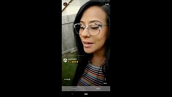 Husband Interrupts Wife’s Instagram Live Stream With Unexpected Facial Surprise.