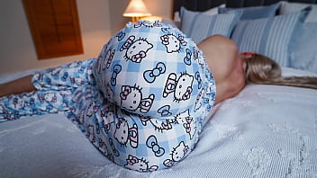 Stepson’s Morning Surprise Leads To Quick Pleasure For Stepmom