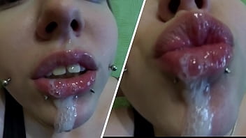 Santa Gets A Festive Blowjob From Snow Maiden With A Cum Finish In Her Mouth
