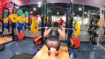 See-through Leggings Reveal All During Barbell Squats