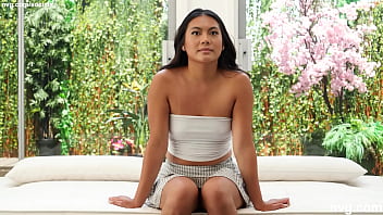 Hot Tan-lined Filipina Babe Auditions With Sultry Moves