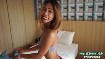Slim Bangkok Thai Babe Gets Pounded Full Of Cock On A Tuktuk Patrol