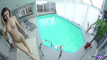 Mind-blowing Vr Solo With Strawberry Blonde Mary Kalisy