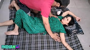 Amateur Indian Wife Takes A Deep Hard Drilling In Her Pretty Pussy